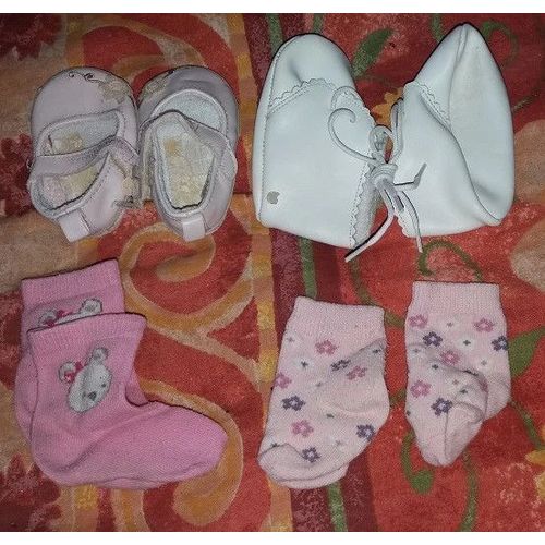 2 Chaussons Roses Chausson Blanc Paire De Chaussettes Roses Naissance 8 Cm