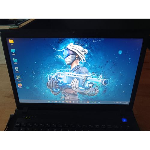 Terra Mobile 1512 - 15" Intel Celeron 1037U - 1.8 Ghz - Ram 4 Go - HDD 300 Go - Noir