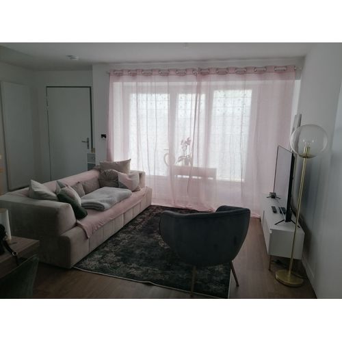 Canapé 3 Places En Velours Beige Neuf Acheté En Août 2024 Vente Pour Cause De Doublon