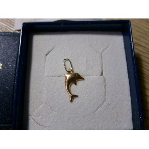 Pendentif En Or 9 Carats -375 "Dauphin"