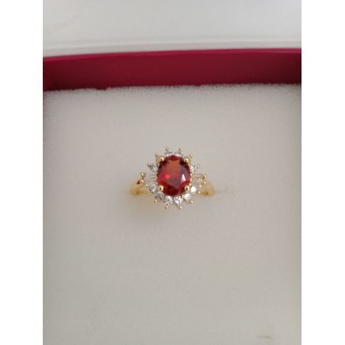 Bague En Plaquage Or Un Micron Réglable Avec Fleur Zirconium Rouge