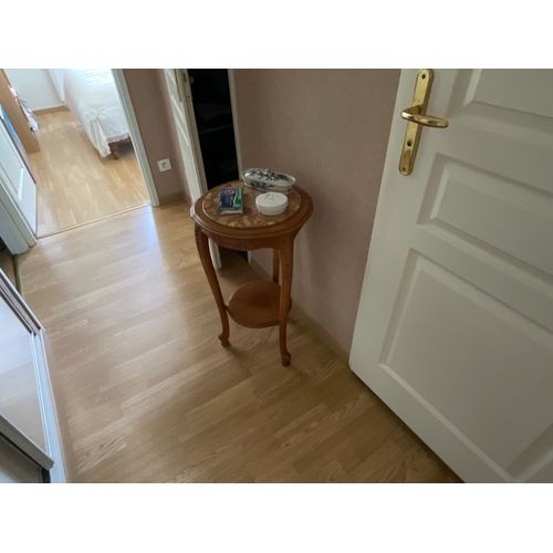 Petite Table Sellette Ronde En Bois En Bon État