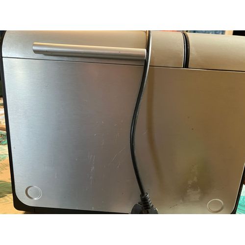machine à pain de marque siméo QP370, 615W