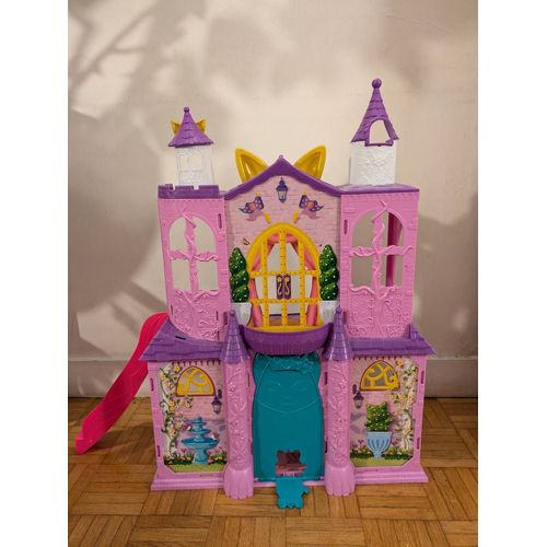Grand Château Entchantimals