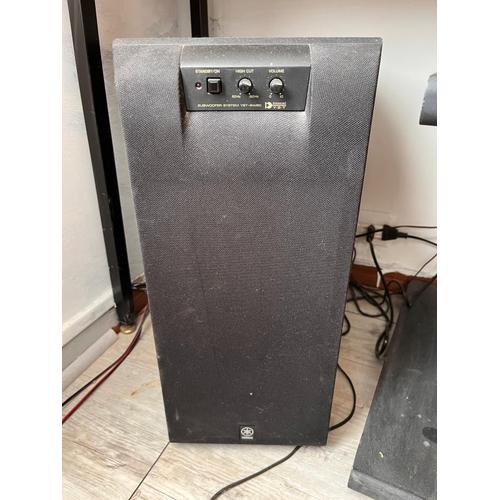 Description CAISSON DE BASSE YAMAHA 80W + 2 HP et un central modéle YST SW 90