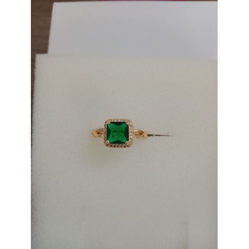 Bague Réglable En Plaquage Or Un Micron Avec Oz Vert (Forme Carrée) Et Blanc