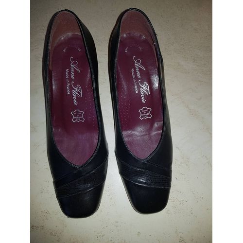 Paire D'escarpins Couleur Noir T39