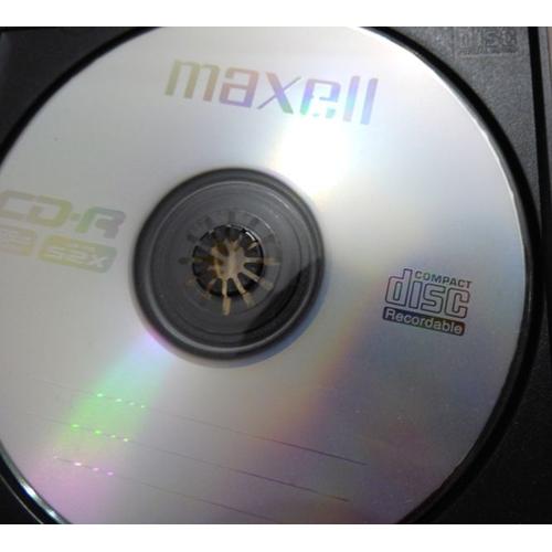 CD-R Maxell-700MB/80min-Up To 52X-Compact Disc Recordable dans leurs boitiers de rangement