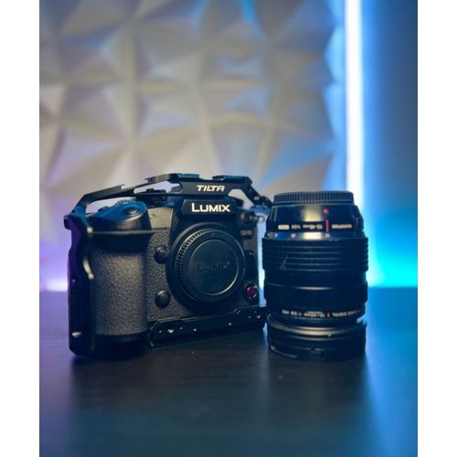 Panasonic GH6 25.2 Mpix + Objectif Olympus 12-40mm f/2.8 - Noir