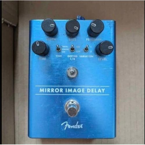 Pedal Fender Mirror Image Delay