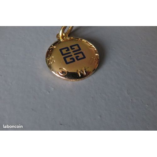Ancien Pendentif Médaillon Publicité Parfum G