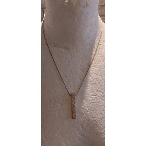 Collier Avec Pendentif