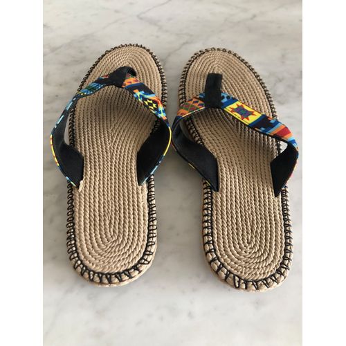 1 Paire De Tongs Pour Femme T. 37 - Multicolore