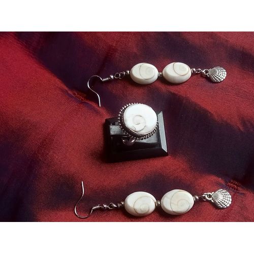 Set Boucles D'oreilles Et Bague Oeil De Lucie