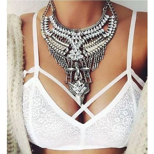 Collier Plastron Phénix En Métal Argenté (Couleur Argent Tibétain Vieilli) Avec Breloques Et Strass Cristal Top Tendance Rétro Vintage Baroque Éthnique Fashion Soirée Clubbing Steampunk
