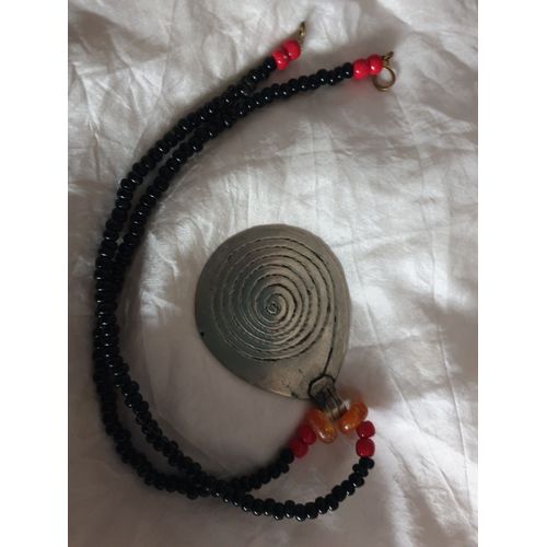 Collier Pendentif Labyrinthe Cercle Et Pierres