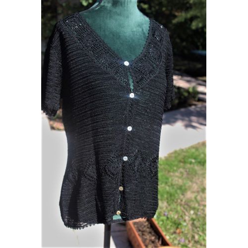 Très Beau Gilet,Neuf, Caroll En Maille Crochet Noire.Devt,Taille Étiquetèe:42.