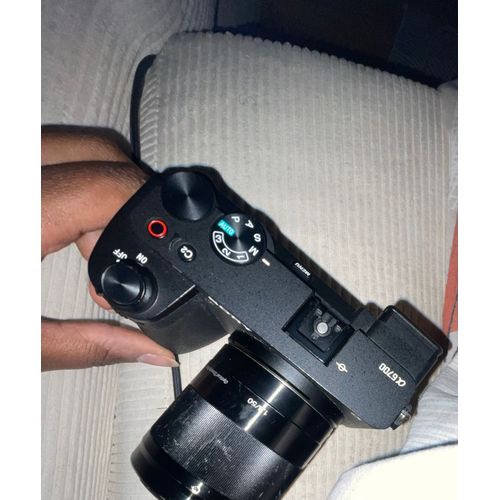 Sony a6700 26 mpix + Objectif 50 mm