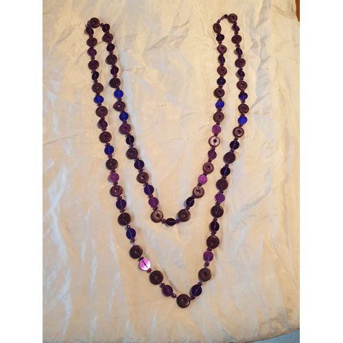 Long Collier De Perles Violettes