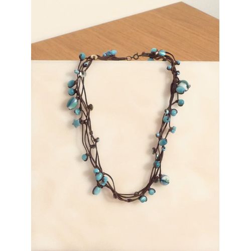 Collier En Perles En Plastique Bleu Turquoise Sur Liens Coton Marron