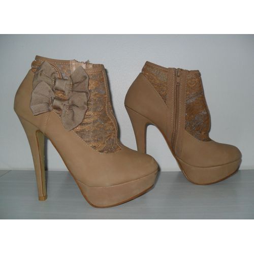 Bottines Bottillons Compensés Dentelle Noeuds Beige Marron Clair. Cink Me. Pointure 37