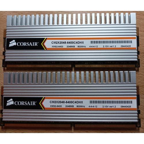 Lot de 2 barrettes RAM CORSAIR 2go ddr2 cm2x2048-6400c4dhx xms2-6400 800mhz