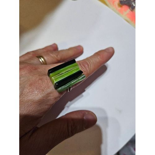 Bague Carré Couleur Différent Verts Ajustable