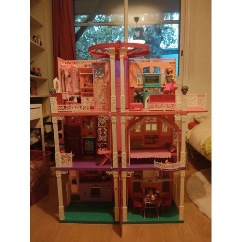 Maison De Barbie