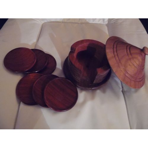 Ensemble 6 Dessous Verres En Bois Exotique Dans Petite Case Africaine Idee Cadeau