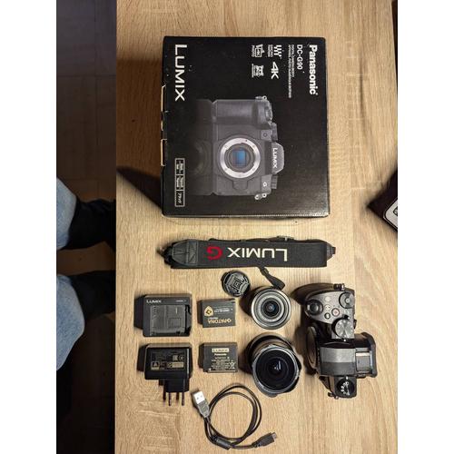 Panasonic Lumix G90 20.3 mpix + Objectif compact 12-32mm + Objectif manuel 7.5mm