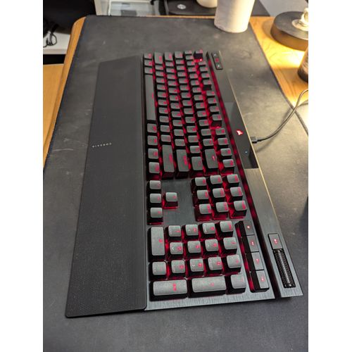 CORSAIR k70 PRO RGB - QWERTY - keyswitch OPX ultrarapides, pbt double shot pro - code référence SKU : CH-910941A-NA