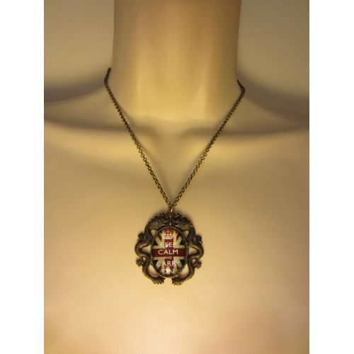 Collier Anglais Avec Cabochon