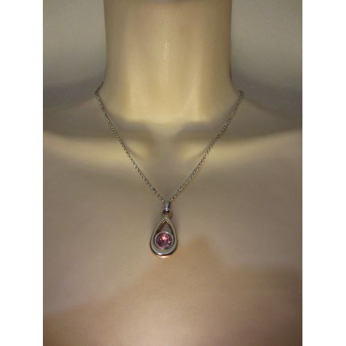 Collier Argenté Et Rose Avec Pendentif