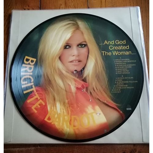 Album Lp 33t 12" Picture Disc Vinyle De Brigitte Bardot " Et Dieu Créa La Femme ; And God Created The Woman.." 21 Titres De 1983 Dont : Harley Davidson , Ce N 'est Pas Vrai , L'appareil À Sous , Paris