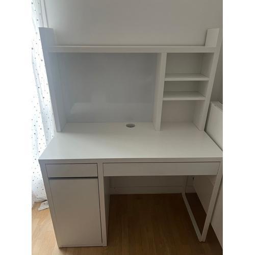 Bureau Avec Son Étagère Ikea Bon État 