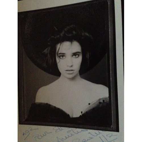 Béatrice Dalle - Autographe