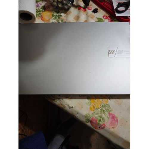 ASUS N1704YA-BX170W 17.3" AMD Ryzen 5 - Ram 16 Go - DD 1 To