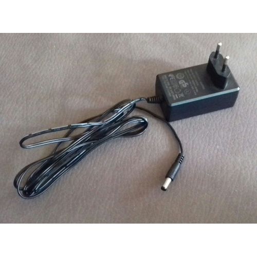 Adaptateur chargeur alimentation secteur 100-240v - 50/60 hz