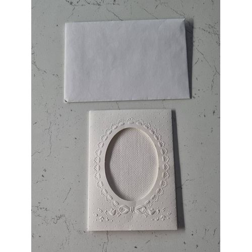 Carte Blanche Avec Toile À Broder