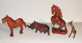 Animaux en bois sculpture chevaux lot 4 statuettes cheval rhinocéros girafe