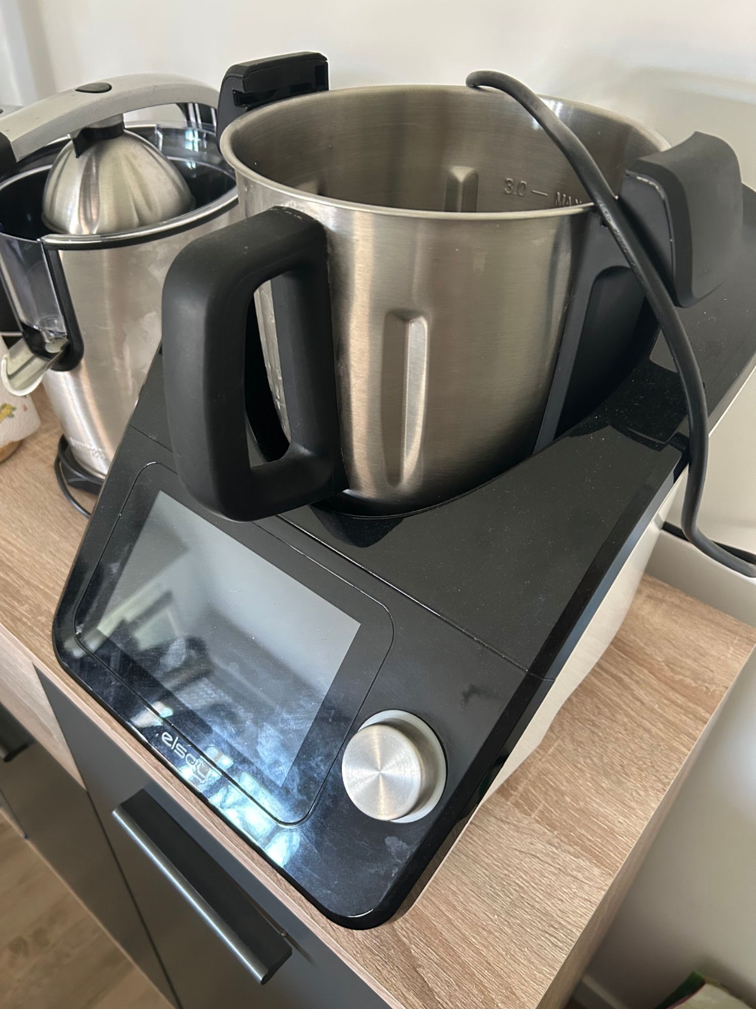 Robot cuiseur multifonctions