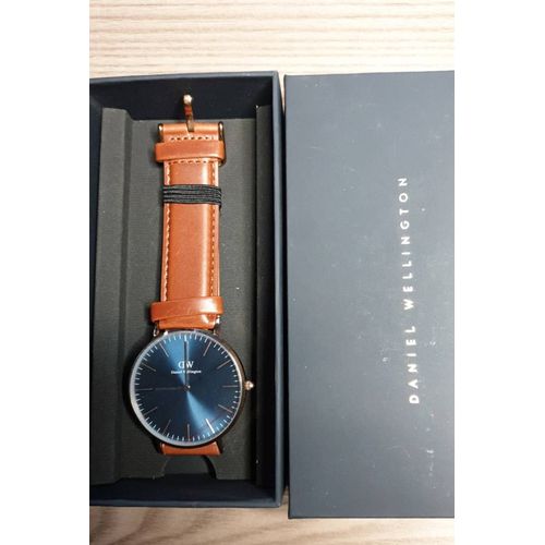Montre Daniel Wellington Classic Dw00100169 Bracelet Cuir Marron