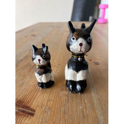 Lot de 2 statues de chats en bois
