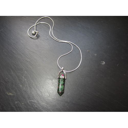 Collier Avec Pendentif En Zoïsite