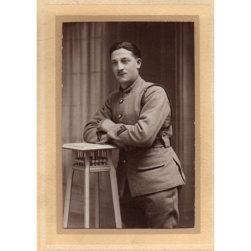 Photo De Militaire Accoude A Sellette -8.50 Cm X 12 Cm