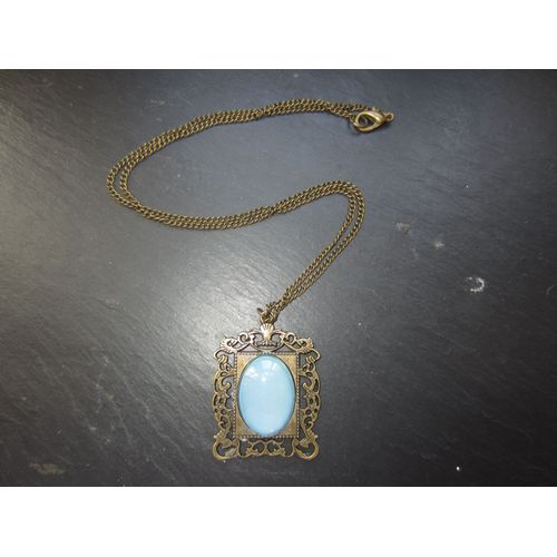 Collier Bronze Avec Cabochon Bleu