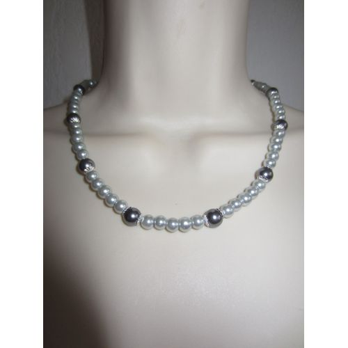 Collier Gris En Perles De Verre