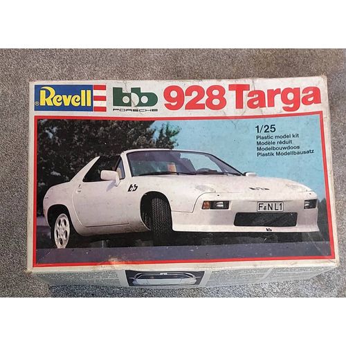 Maquette Porsche Targa 928 Revell 1/24e-Revell