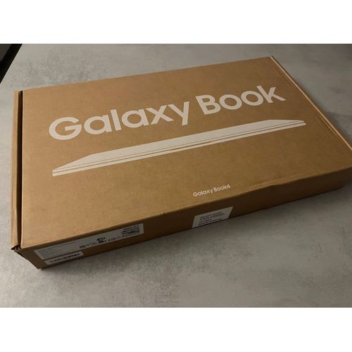 Samsung Galaxy Book4 (NP754XGK-KG4FR) - 15.6" Intel Core 5 120U - 1.4 Ghz - Ram 8 Go - SSD 256 Go