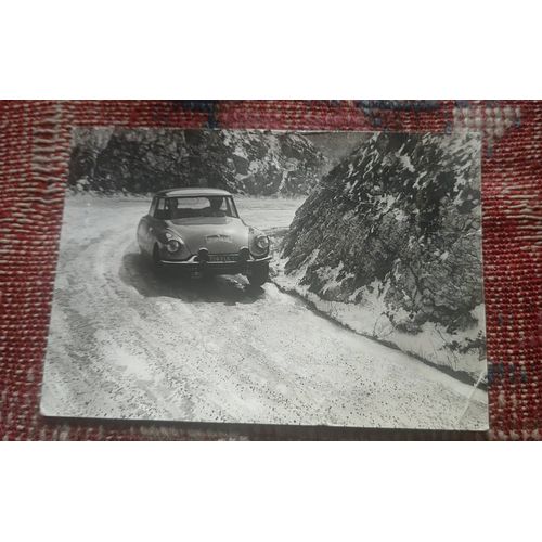 Carte Postale Ancienne Photo La Ds 19 Victorieuse De Neyret-Terramorsi Dans Le Critérium Neige Et Glace 1962.
